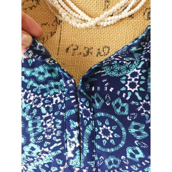 Torrid Cold Shoulder Top Medallion Print Chic Tunic Size 2X NWOT - Picture 5 of 8